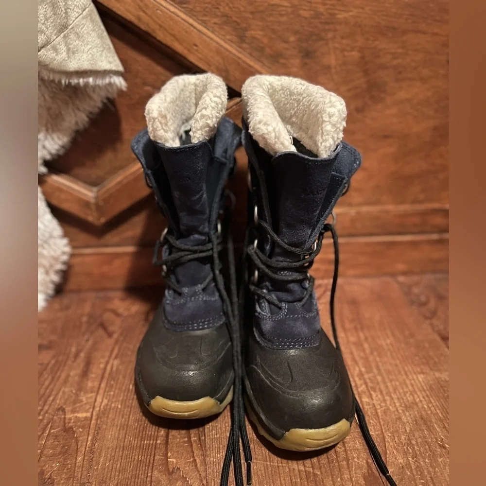 Lined winter boots for kids size 2